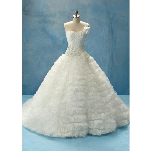 Disney Sleeping Beauty Alfred Angelo 203 Wedding - Picture 5 of 16